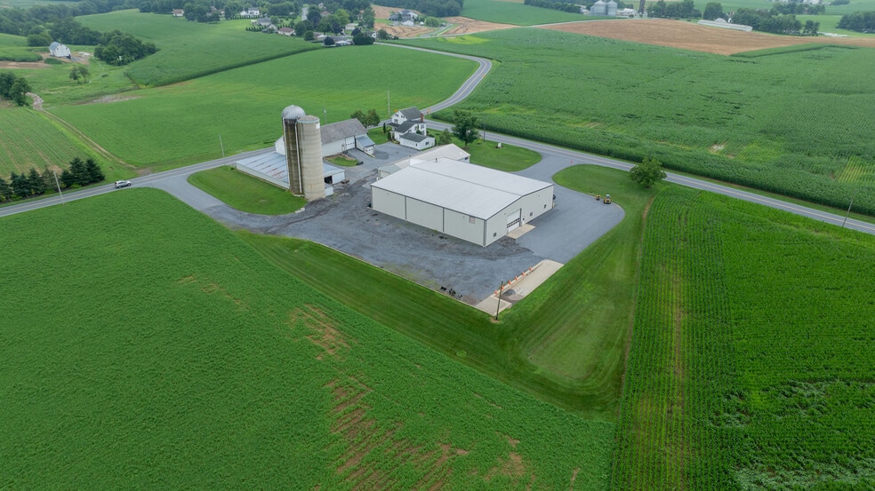 More Photos Of 608 Fairview Rd, Manheim Specialty For Lease