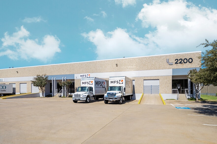 More Photos Of 2200 Denton Dr, Austin Unknown For Lease