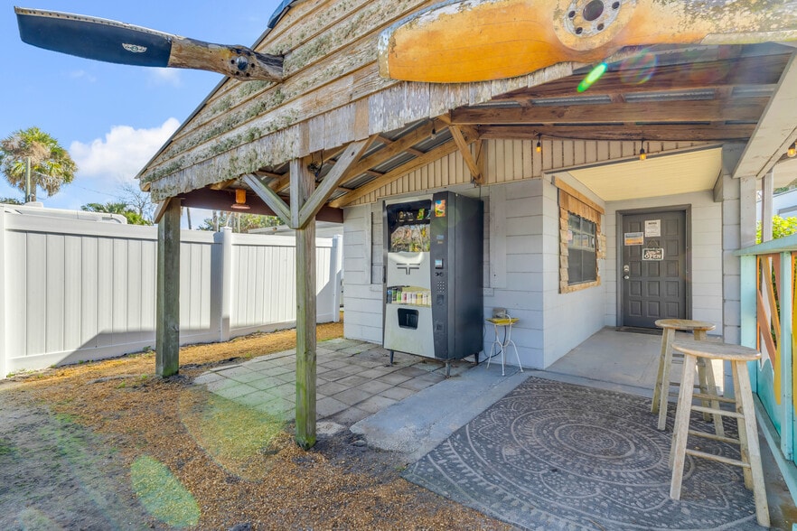 More Photos Of 1600 Lake George Rd, Seville Marina For Sale