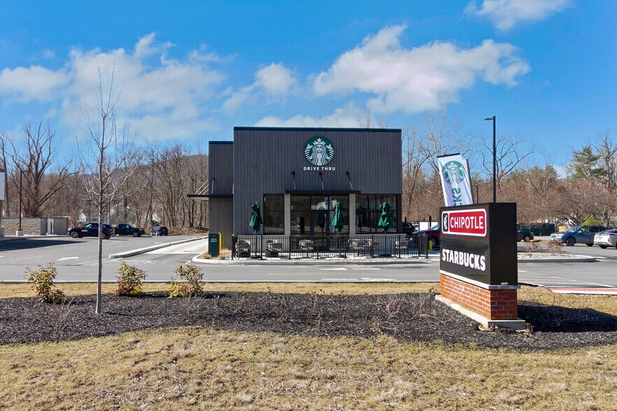 More Photos Of 108 Northside Dr, Bennington Freestanding For Sale