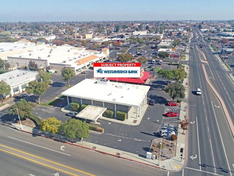 More Photos Of 890 W Lacey Blvd, Hanford Bank For Sale