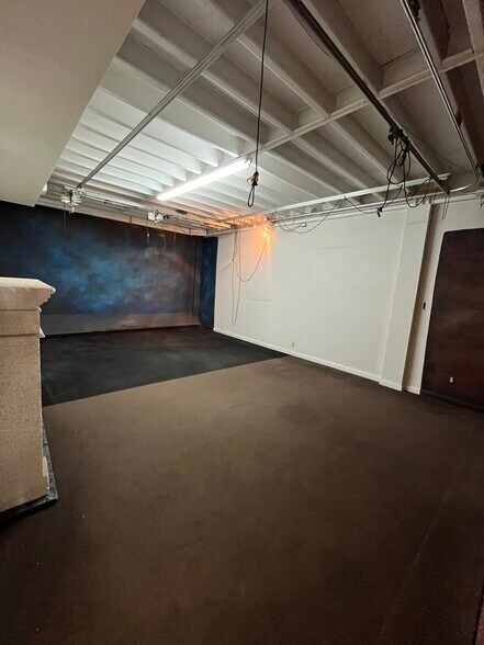 More Photos Of 102 W Calton Rd, Laredo Office Residential For Sale