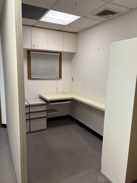 More Photos Of 1-8 Manor Dr, Hampton Medical For Sale