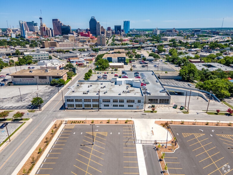 More Photos Of 1123 N Main Ave, San Antonio Medical For Lease