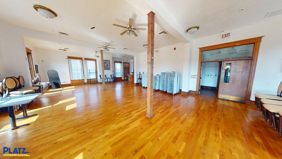 More Photos Of 530 Mahoning Ave, Youngstown Restaurant For Sale