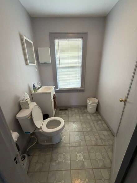 More Photos Of 5216 Springboro Pike, Dayton Office For Sale