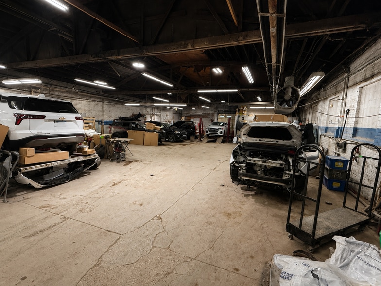 More Photos Of 6915 S Ashland Ave, Chicago General Retail For Sale