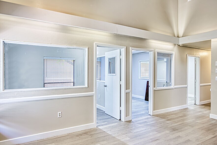 More Photos Of 1560 Matthew Dr, Fort Myers Medical For Sale