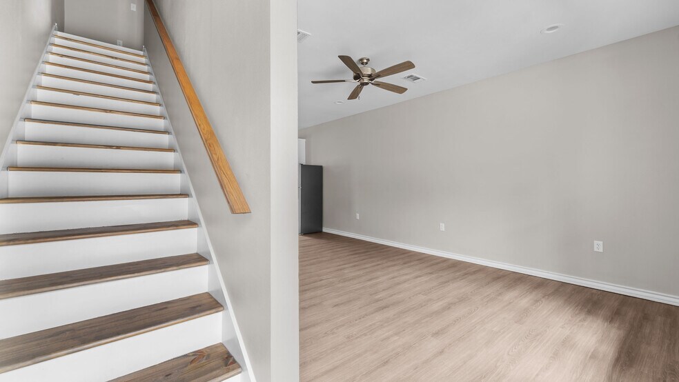 More Photos Of 6702 University Ave, Texarkana Apartments For Sale