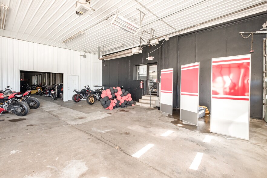 More Photos Of 944 State Route 28, Milford Auto Repair For Lease