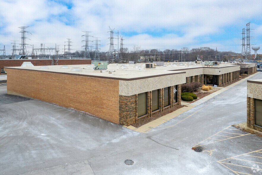 More Photos Of 1221-1243 Rand Rd, Des Plaines Unknown For Lease