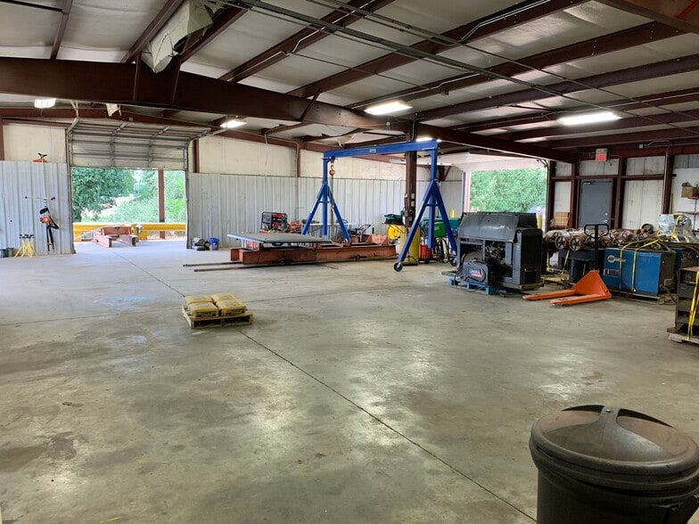 More Photos Of 125 Kelly Ct, Bowling Green Warehouse For Lease