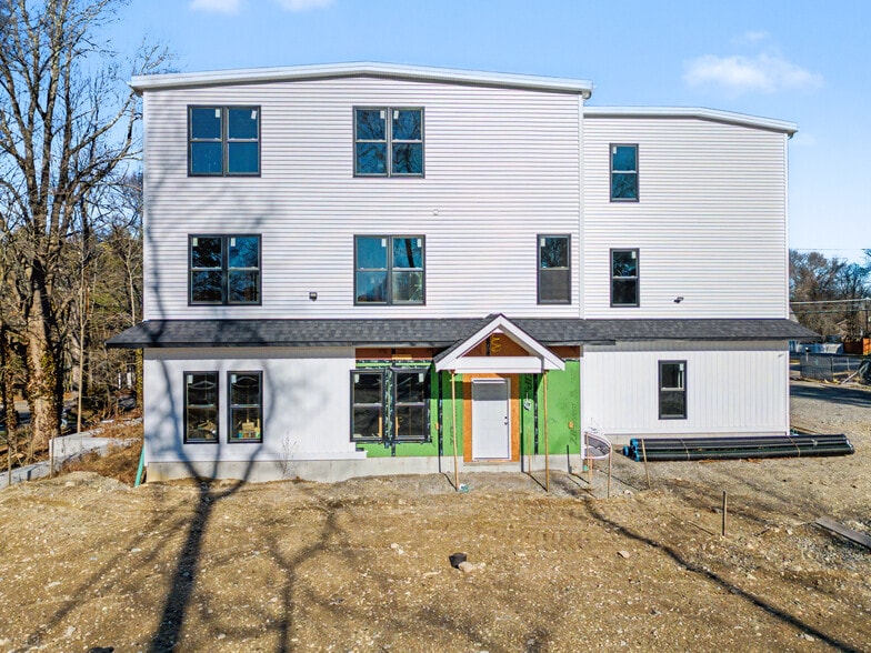 More Photos Of 173 High Plain St, Walpole Office For Sale