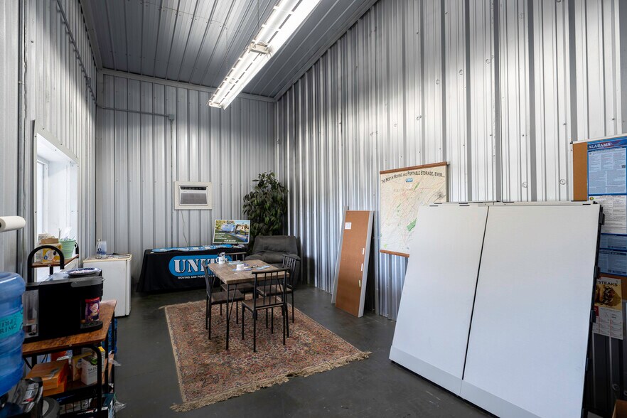 More Photos Of 100 Airpark Industrial Rd, Alabaster Warehouse For Sale