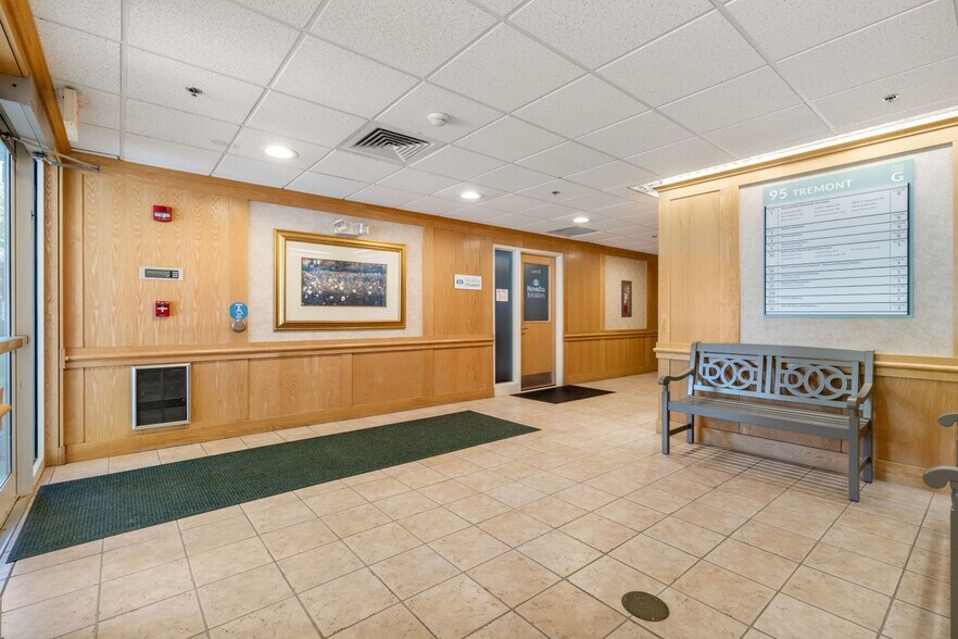 More Photos Of 95 Tremont St, Duxbury Medical For Sale