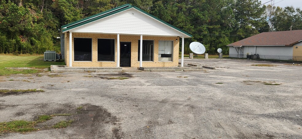 Primary Photo Of 4017 Byrnes Dr, Saint Stephen Storefront Retail Office For Sale