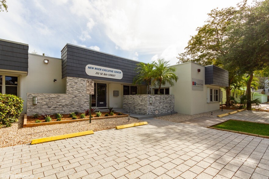 More Photos Of 212 SE 8th St, Fort Lauderdale Office Residential For Sale