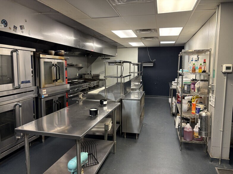 More Photos Of 968 Elm St, Manchester Storefront For Lease