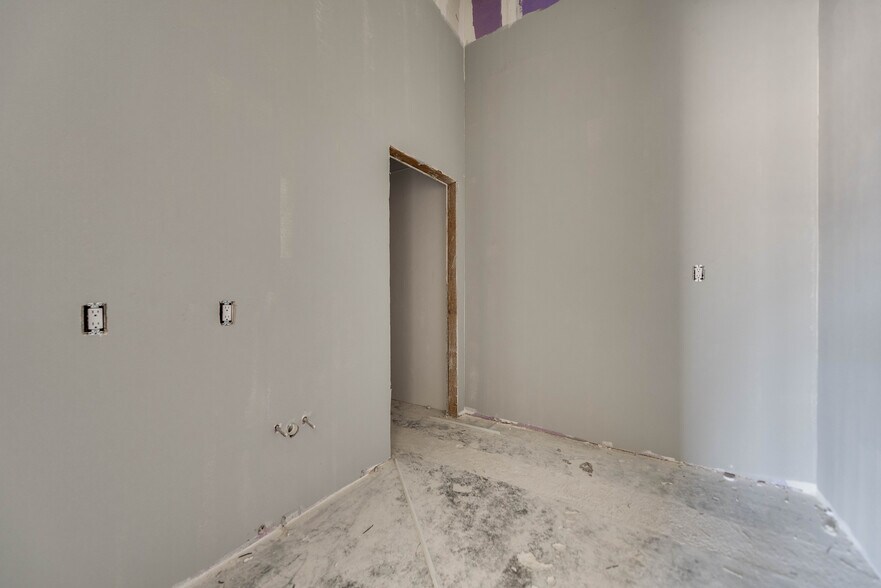 More Photos Of 2400 Steven Rd, Odessa Warehouse For Sale