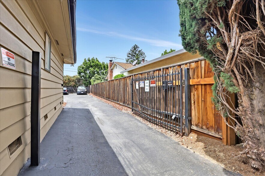 More Photos Of 1961 Pruneridge Ave, Santa Clara Medical For Lease