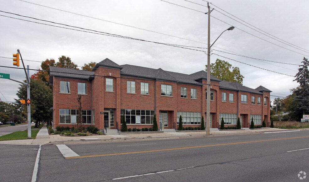 Primary Photo Of 400 Dundas St E, Whitby Office For Lease