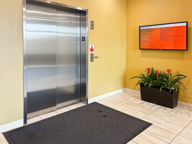 More Photos Of 50 S Main St, Naperville Coworking Space