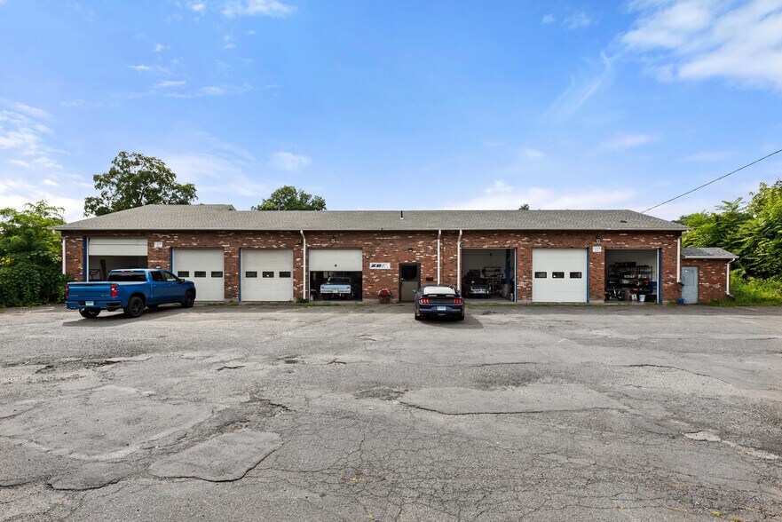 More Photos Of 1110 East St, New Britain Carwash For Sale