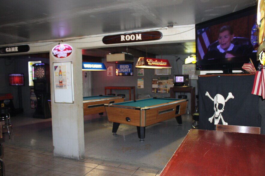 More Photos Of 4403 Buena Vista Ln, Holiday Bar For Sale