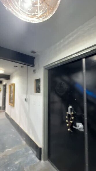 More Photos Of 8418 Broadway St, San Antonio Industrial For Sale