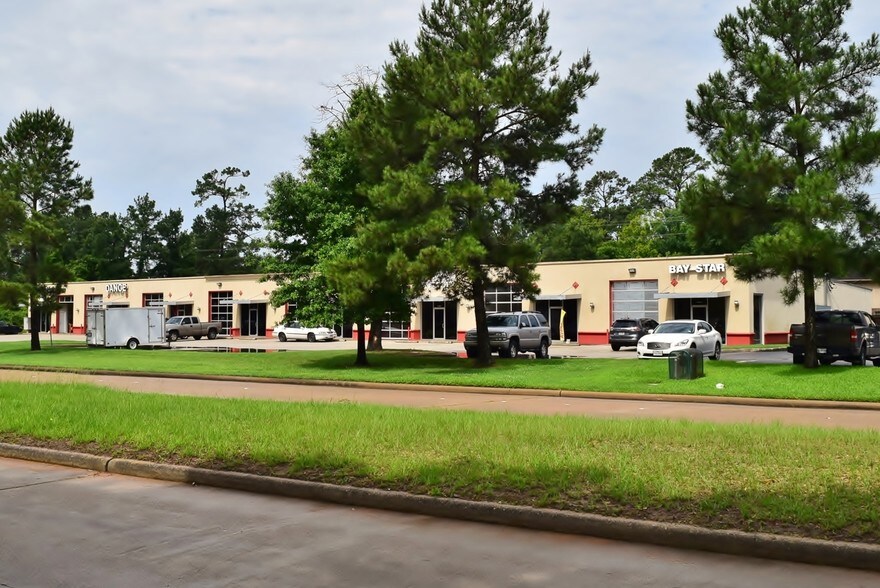 More Photos Of 16121 N Eldridge Pky, Tomball Flex For Lease