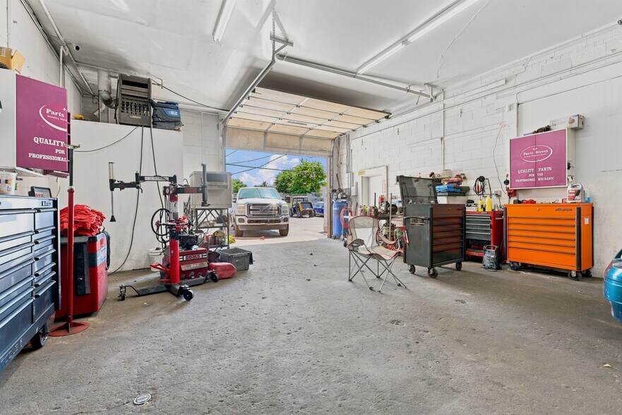 More Photos Of 1458-1472 Ironton St, Aurora Industrial For Sale