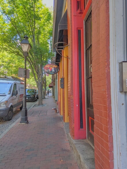More Photos Of 1316-1318 E Cary St, Richmond Storefront Retail Residential For Lease