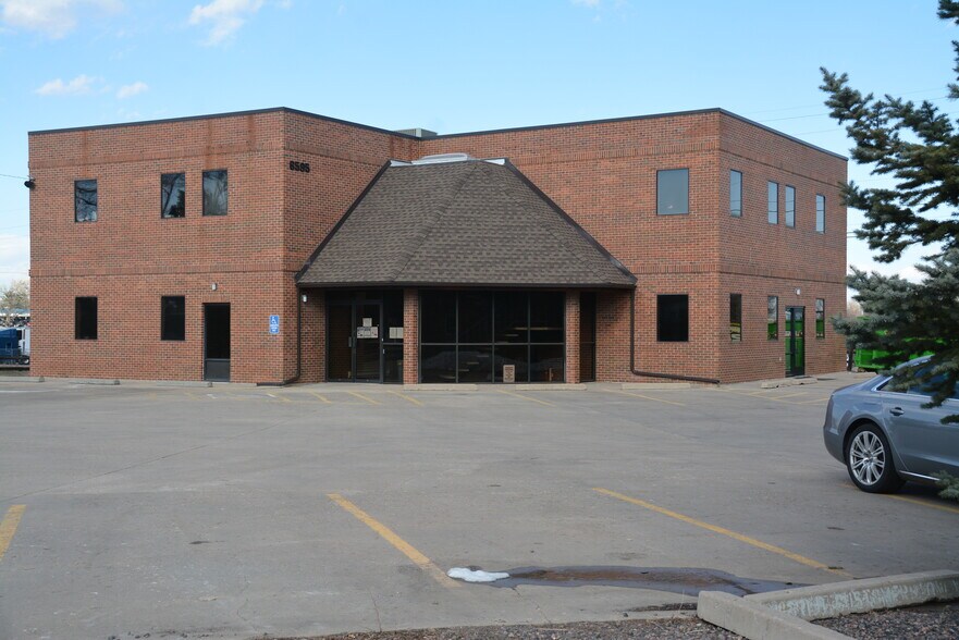 More Photos Of 6595 W 14th Ave, Lakewood Office For Lease