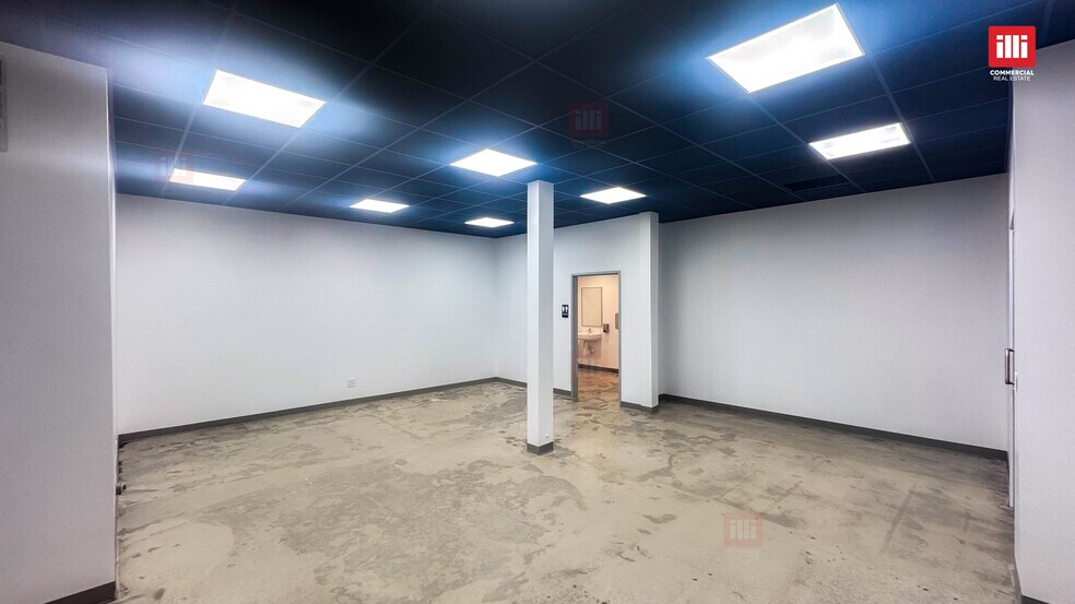 More Photos Of 28955 Pacific Coast Hwy, Malibu Storefront Retail Office For Sale