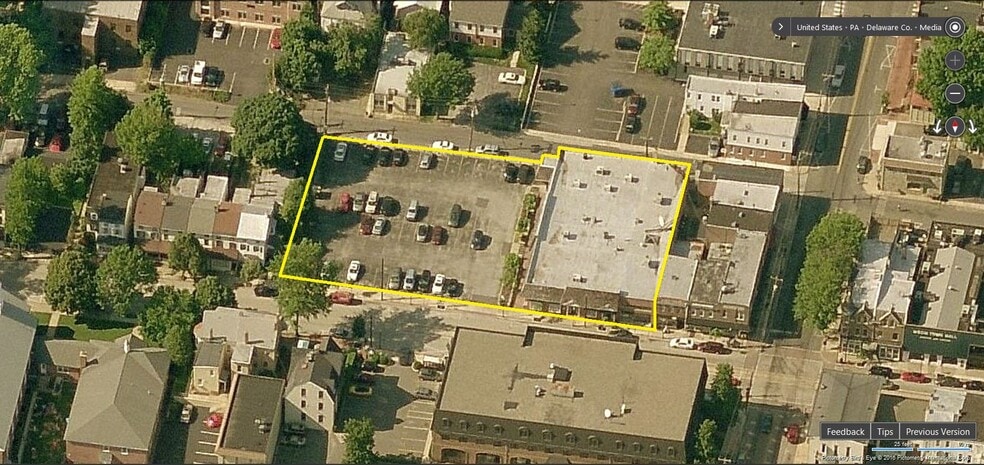 More Photos Of 323 W State St, Media Office For Lease