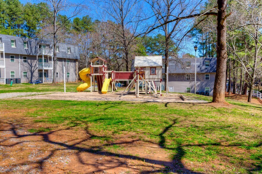 More Photos Of 3000 Ember Dr, Decatur Apartments For Sale