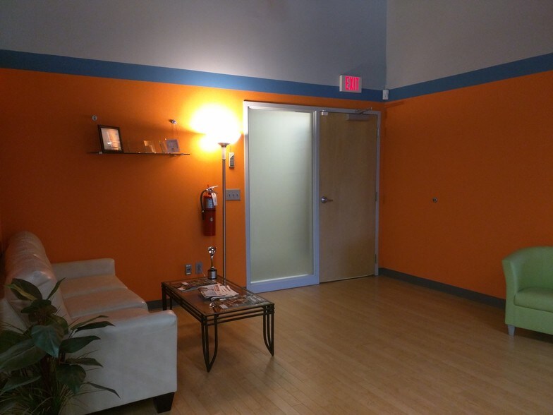 More Photos Of 4805 Park Rd, Charlotte Storefront Retail Office For Lease