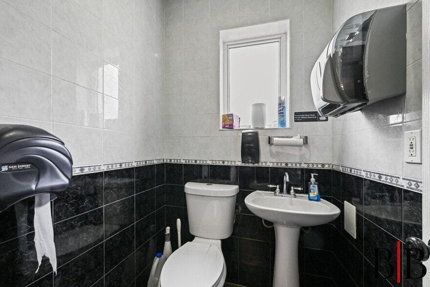 More Photos Of 2178 Flatbush Ave, Brooklyn Storefront Retail Office For Sale