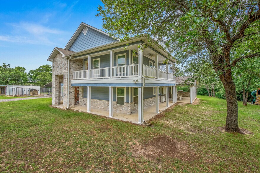 More Photos Of 13863 FM 2154 Rd, College Station Showroom For Sale