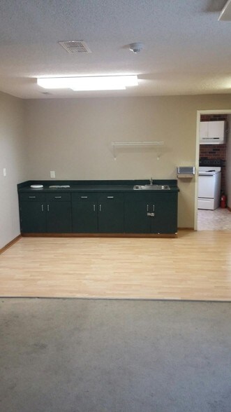 More Photos Of 1520 Knox St, Lincoln Office For Sale