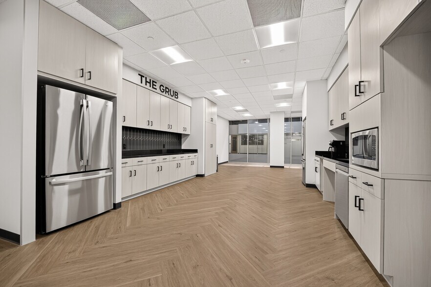 More Photos Of 9800 Richmond Ave, Houston Office For Lease