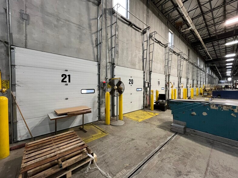 More Photos Of 3616 Independence Dr, Fort Wayne Warehouse For Lease
