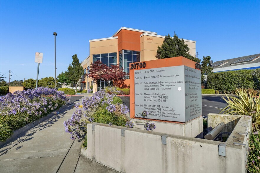 More Photos Of 20700 Lake Chabot Rd, Castro Valley Medical For Lease