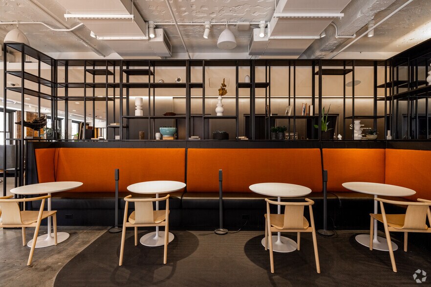 More Photos Of 101 Greenwich St, New York Office For Lease