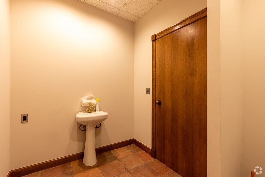 Photo of 28th Floor Ste 2850