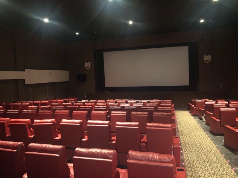 More Photos Of 2219-2221 Brewerton Rd, Mattydale Storefront Retail Residential For Sale