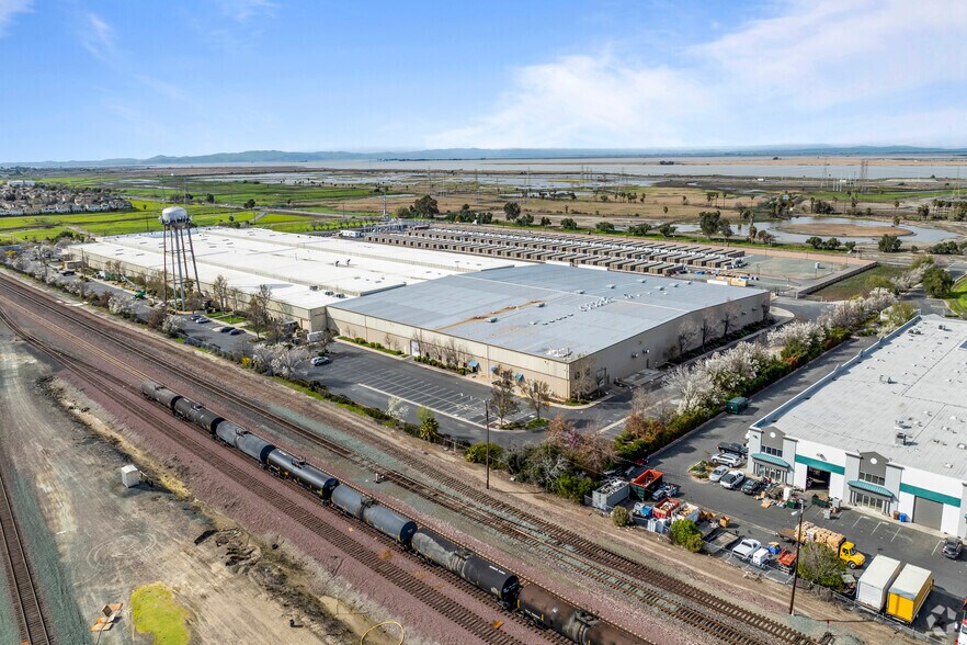 More Photos Of 701 Willow Pass Rd, Pittsburg Warehouse For Lease