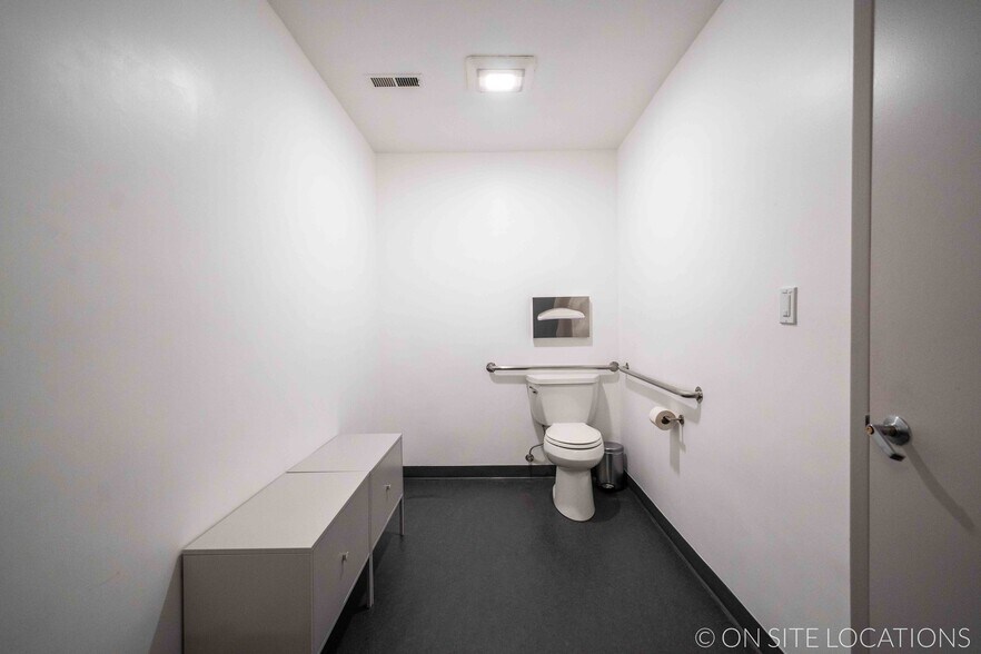 More Photos Of 9520 W Jefferson Blvd, Culver City Loft Creative Space For Lease