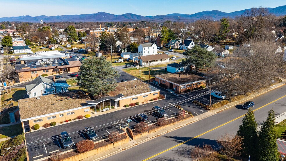 More Photos Of 1305 13th St, Waynesboro Medical For Sale