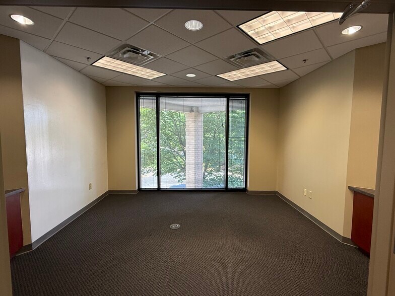 More Photos Of 1880 W Oak Pky, Marietta Light Distribution For Sale